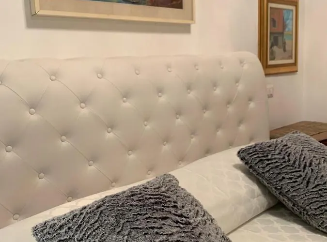 New View Canal Lovers * Venedik