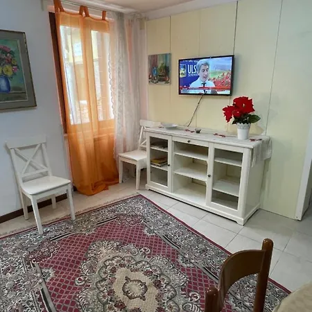 New View Canal Lovers *